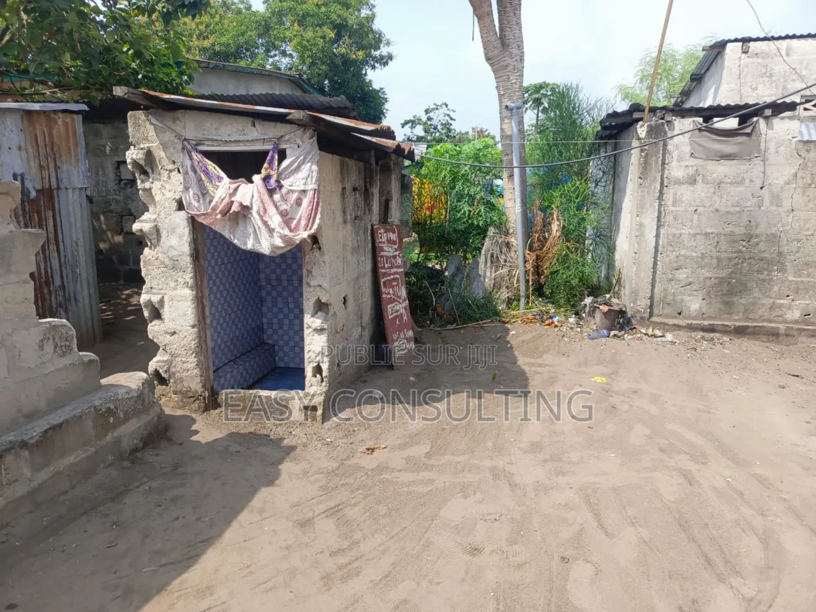 2chbre Villa dans Bât, Nsele à Vendre