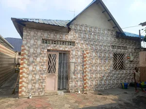 3chbre Villa dans Bât, Nsele à Vendre