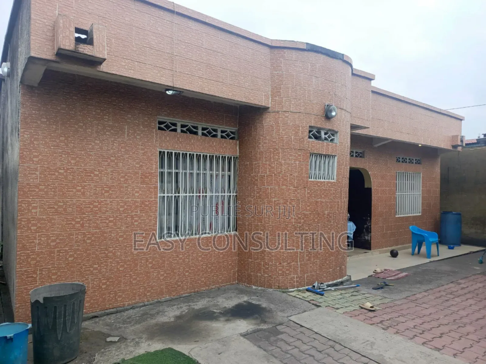 3chbre Villa dans Camp Pm, Nsele à Vendre