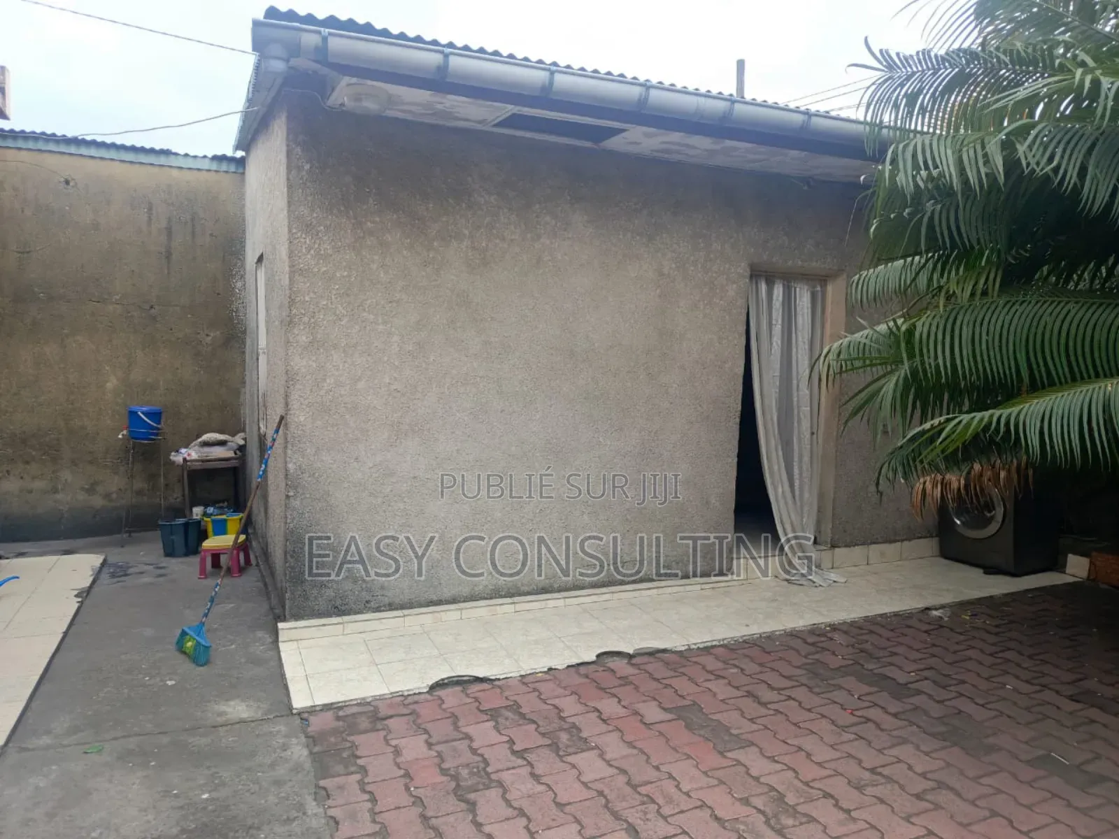 3chbre Villa dans Camp Pm, Nsele à Vendre