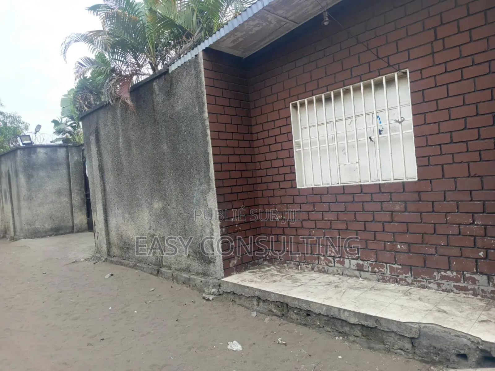 3chbre Villa dans Camp Pm, Nsele à Vendre