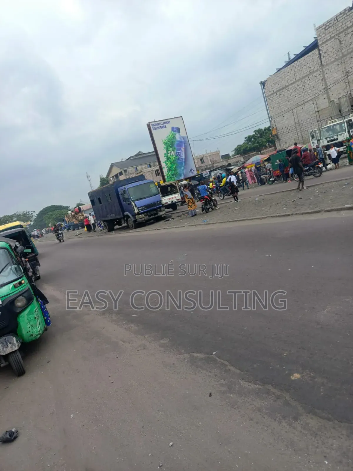 3chbre Villa dans Camp Pm, Nsele à Vendre