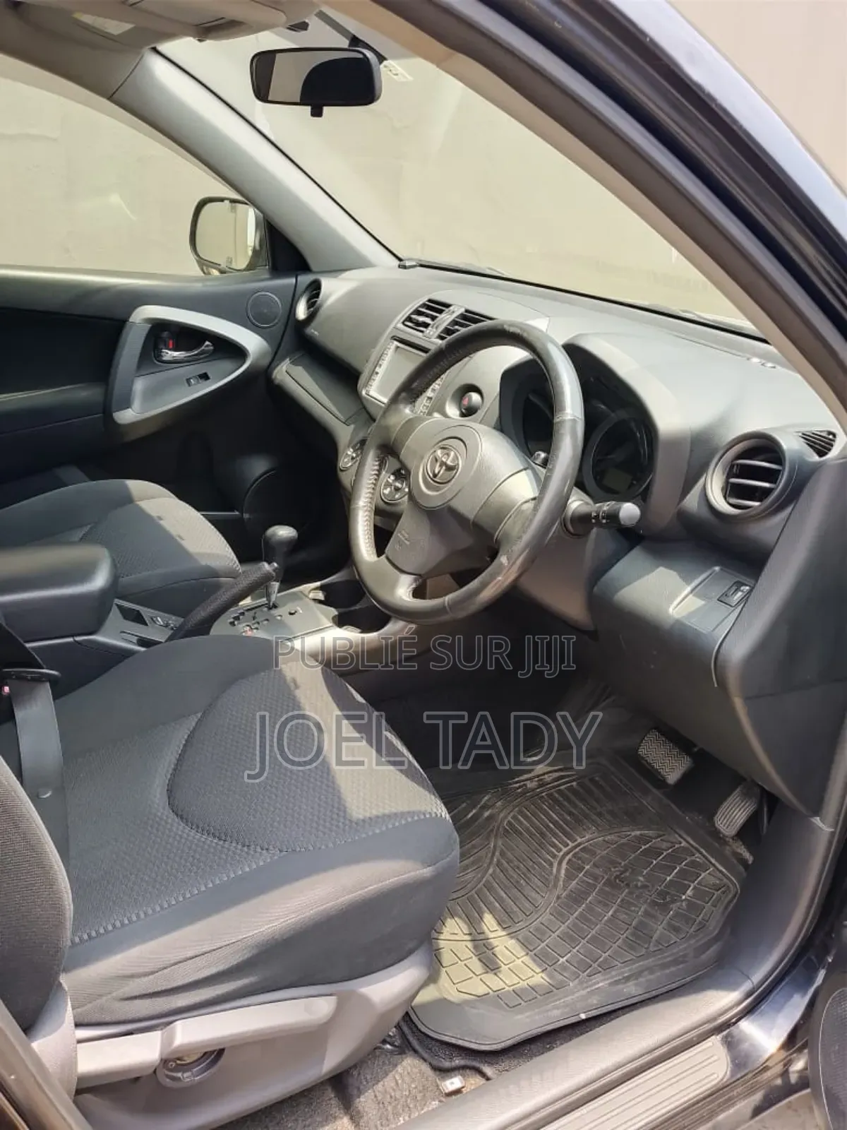 Toyota RAV4 2020 Noir