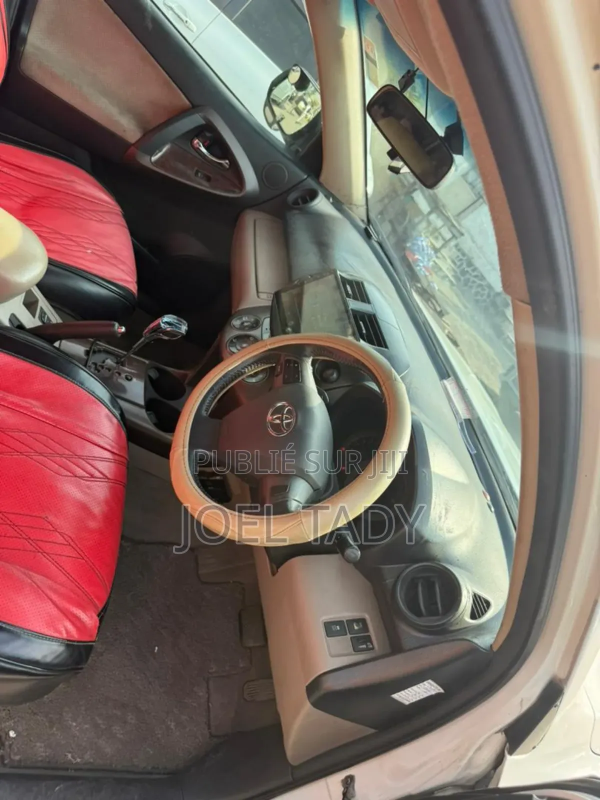 Toyota Vanguard 2021 Blanc cassé