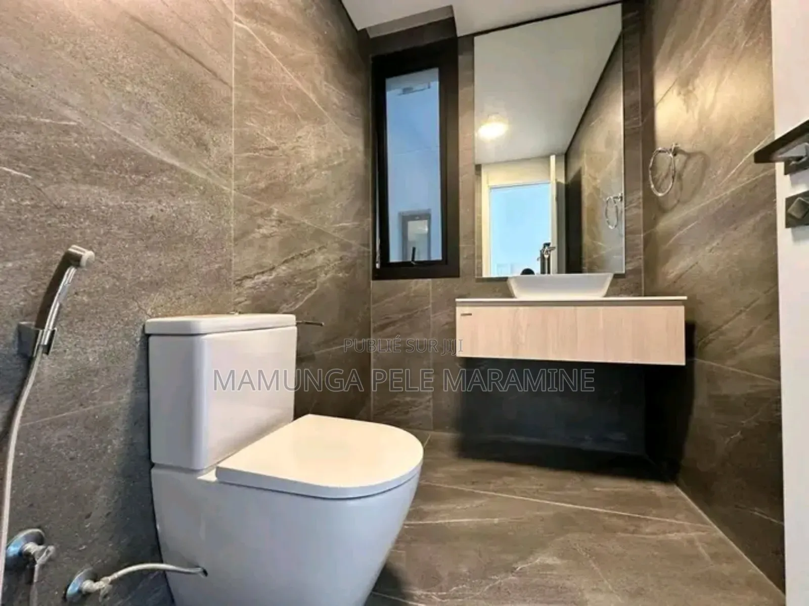 4chbre Appartement dans Armanis Services, Gombe à Vendre