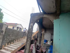 3chbre Villa dans Kongolo Bakongo, Barumbu à Vendre