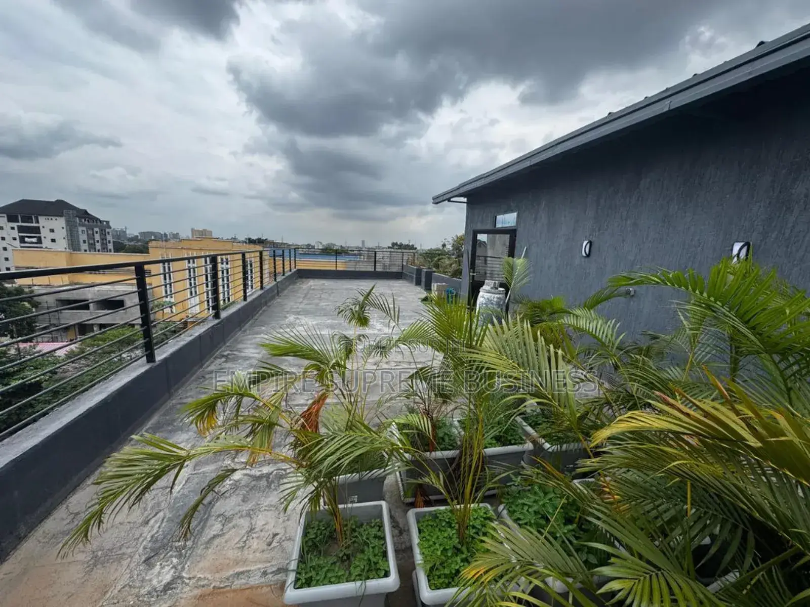 15chbre Blocs d'appartements dans Empire Supreme, Kintambo à Vendre