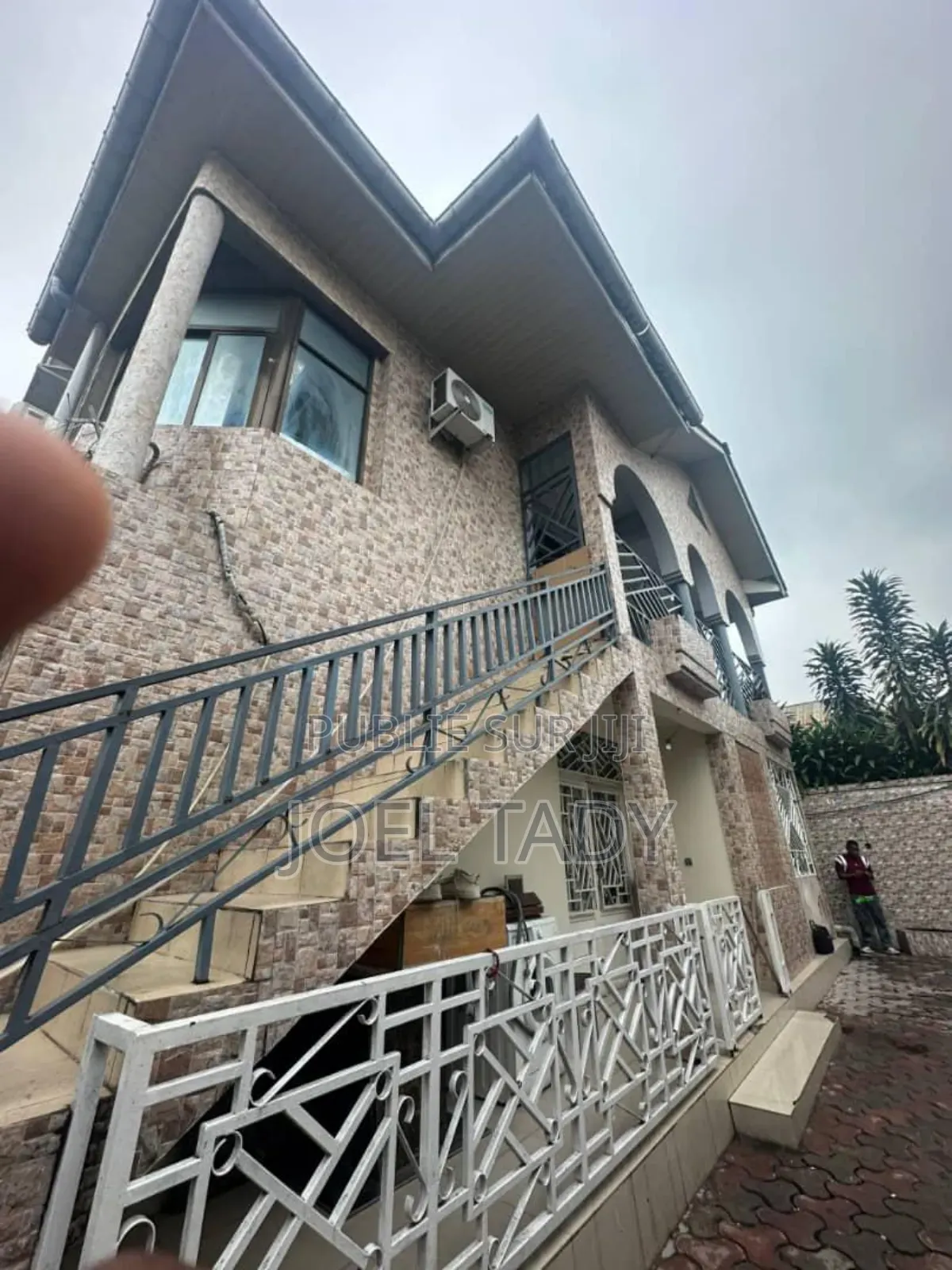 5chbre Maison dans Empire Supreme, Ngaliema à Vendre