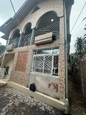 5chbre Maison dans Empire Supreme, Ngaliema à Vendre
