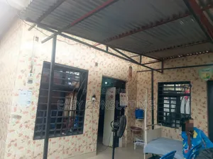 3chbre Villa dans Bon Marché, Barumbu à Vendre
