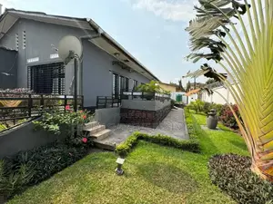 3chbre Maison dans Empire Supreme, Ngaliema à Louer
