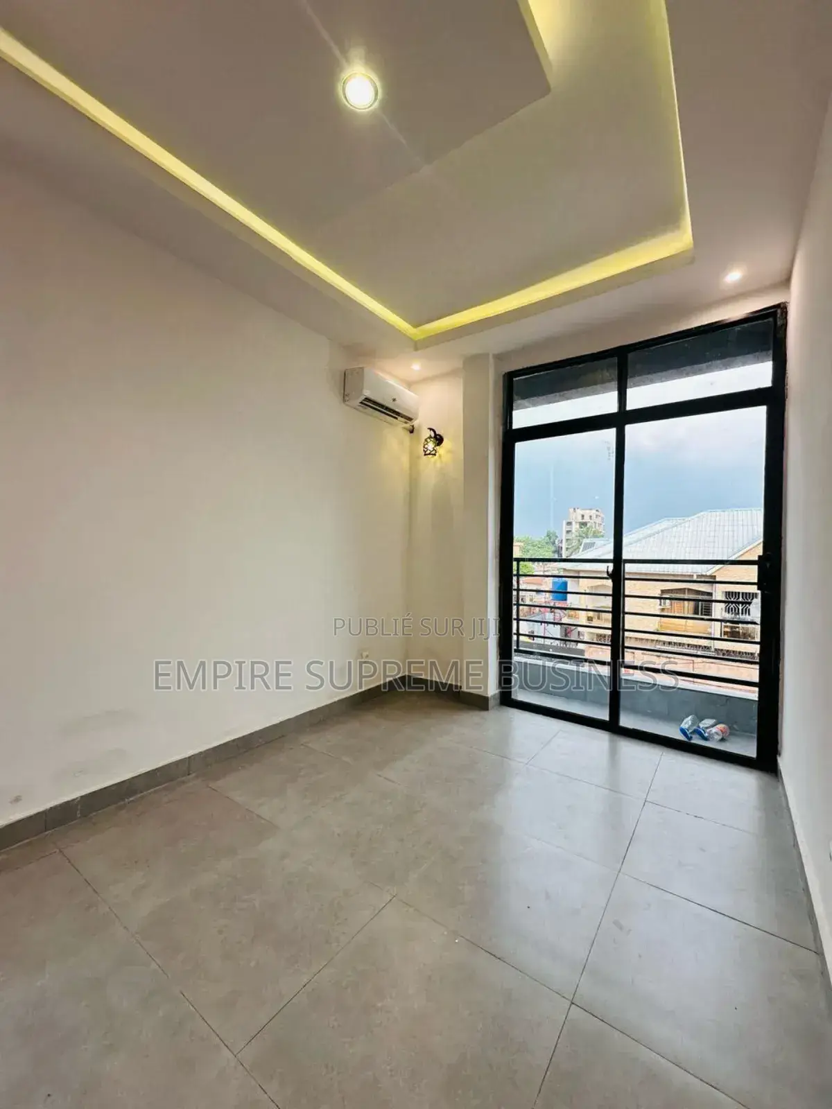 3chbre Appartement dans Empire Supreme, Kintambo à Louer