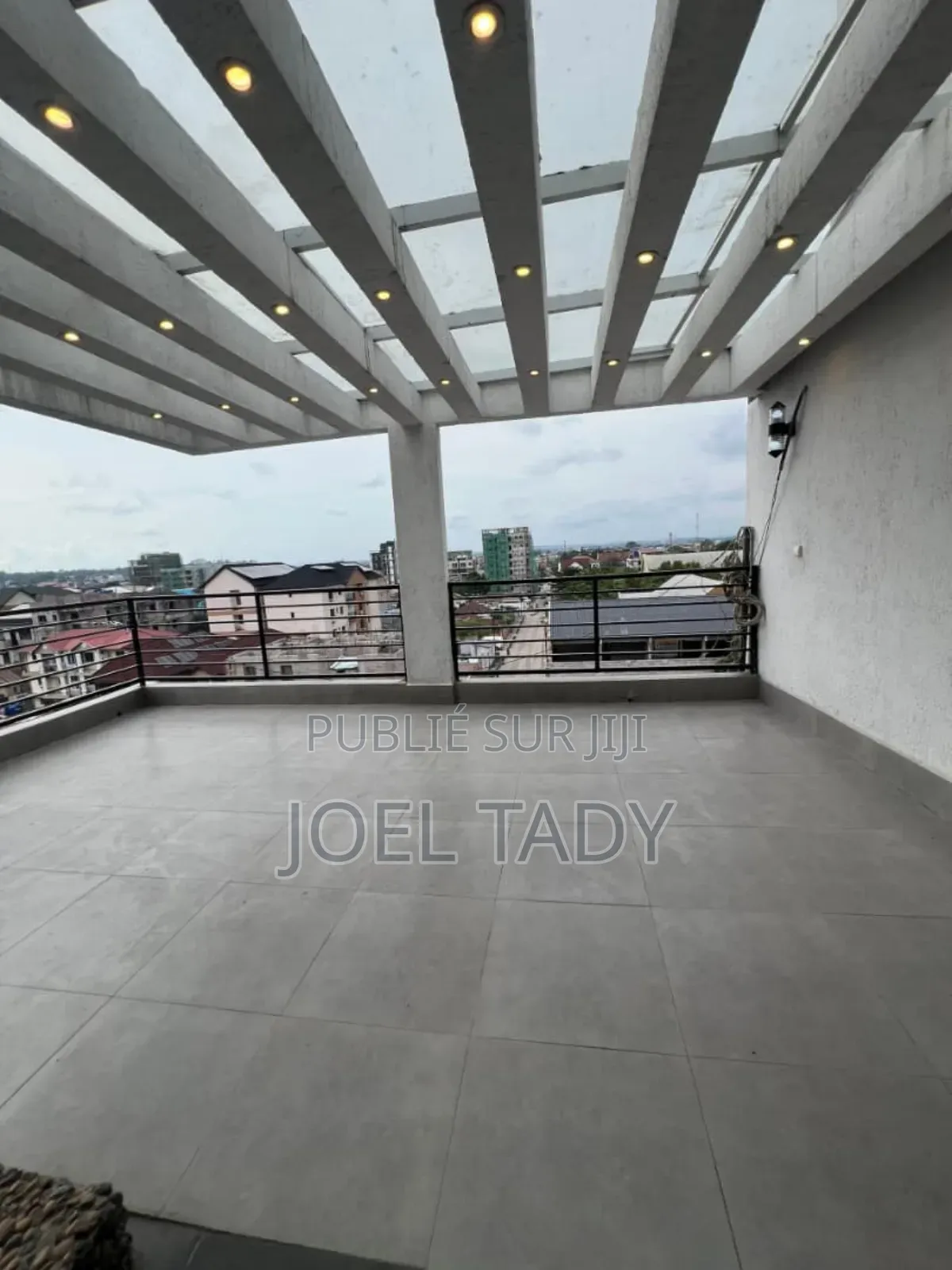 3chbre Appartement dans Empire Supreme, Kintambo à Louer