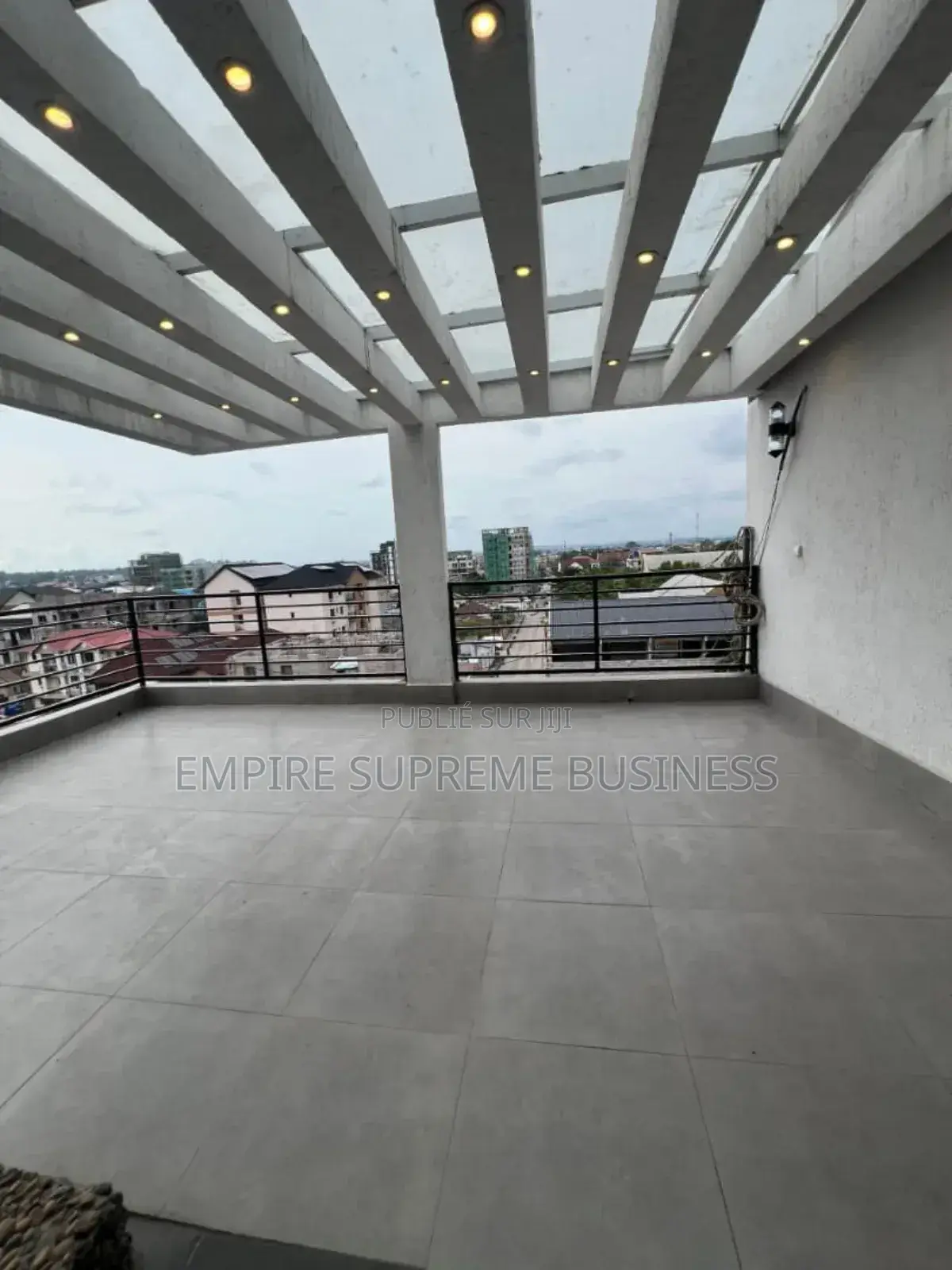 3chbre Appartement dans Empire Supreme, Kintambo à Louer