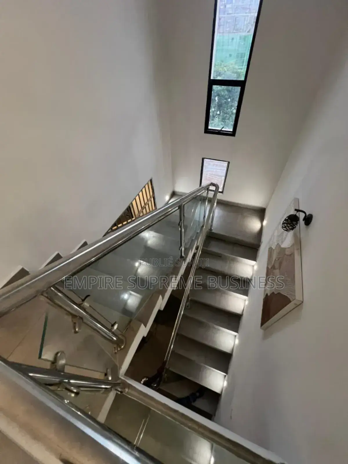 3chbre Appartement dans Empire Supreme, Kintambo à Louer