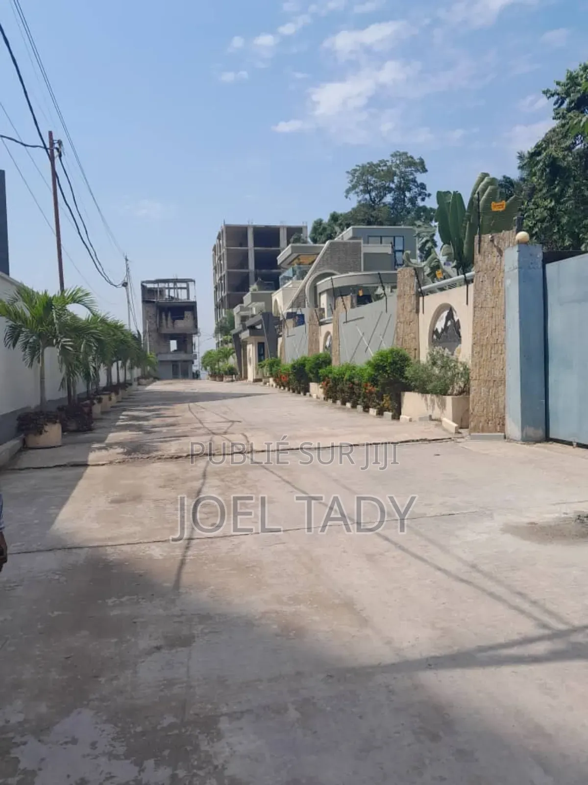 Meublé 4chbre Villa dans Empire Supreme, Gombe à Vendre