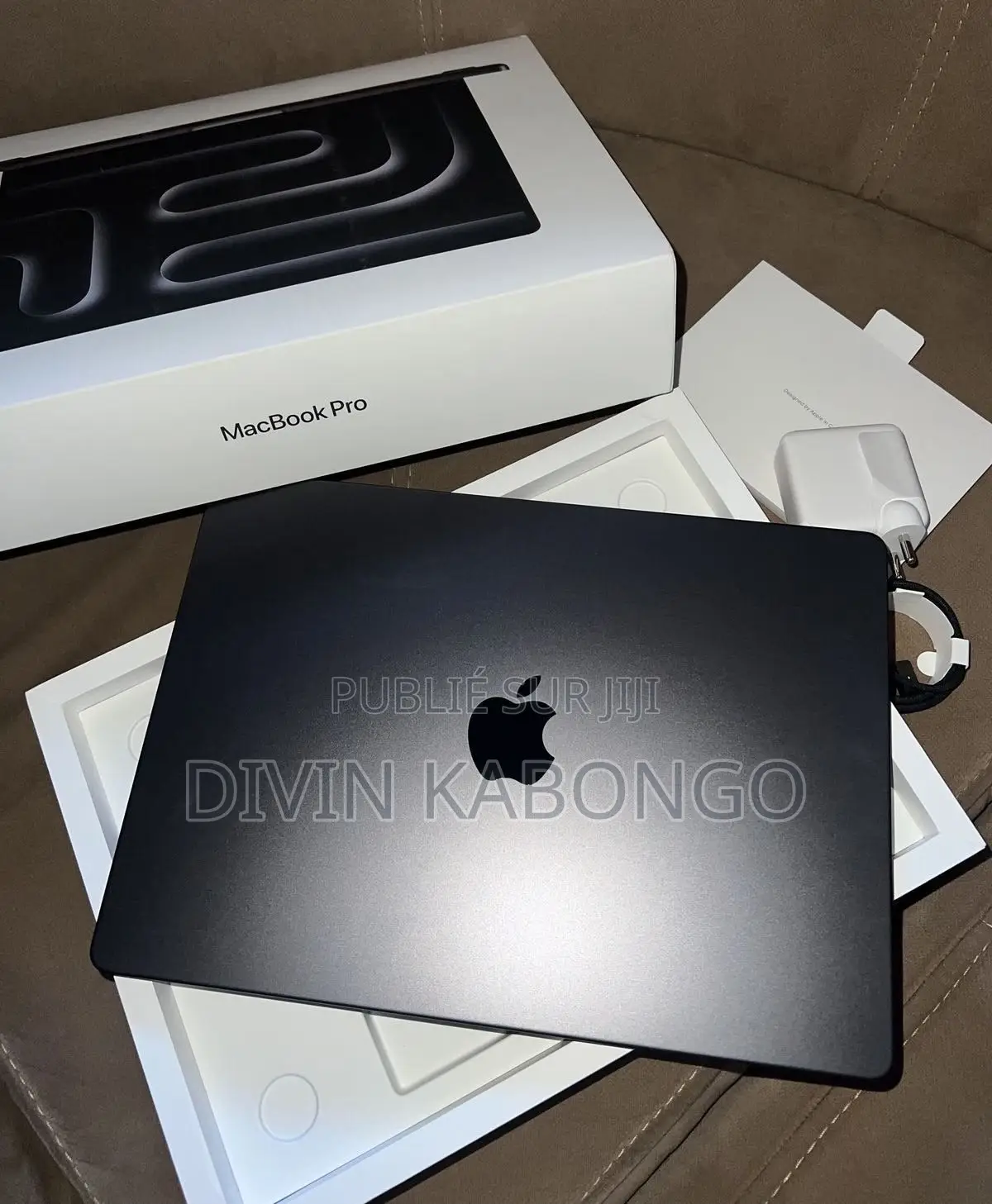 Nouveau Ordinateur portable Apple MacBook 20GB Apple M5 Max SSD 1T