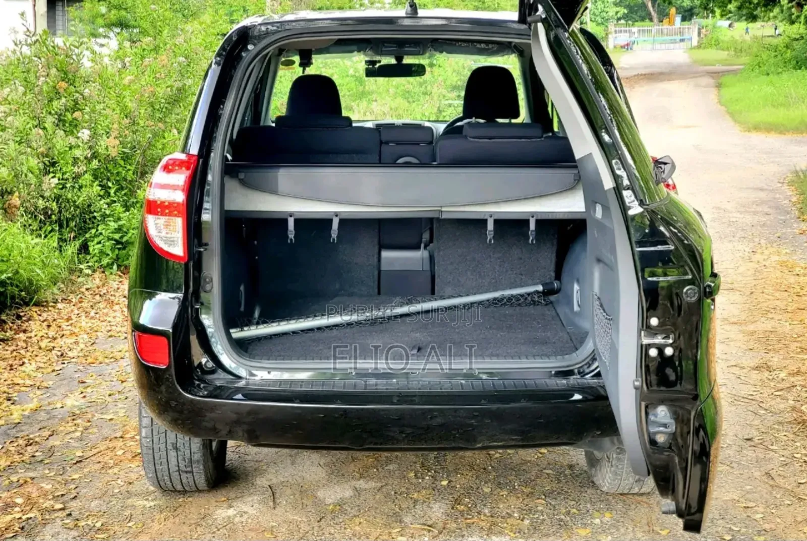 Toyota RAV4 2.5 2011 Noir