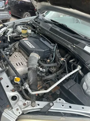 Toyota RAV4 LE 4dr SUV (2.5L 4cyl 6A) 2018 Gris