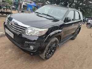 Toyota Fortuner 3.0 D RWD 2015 Noir Mat