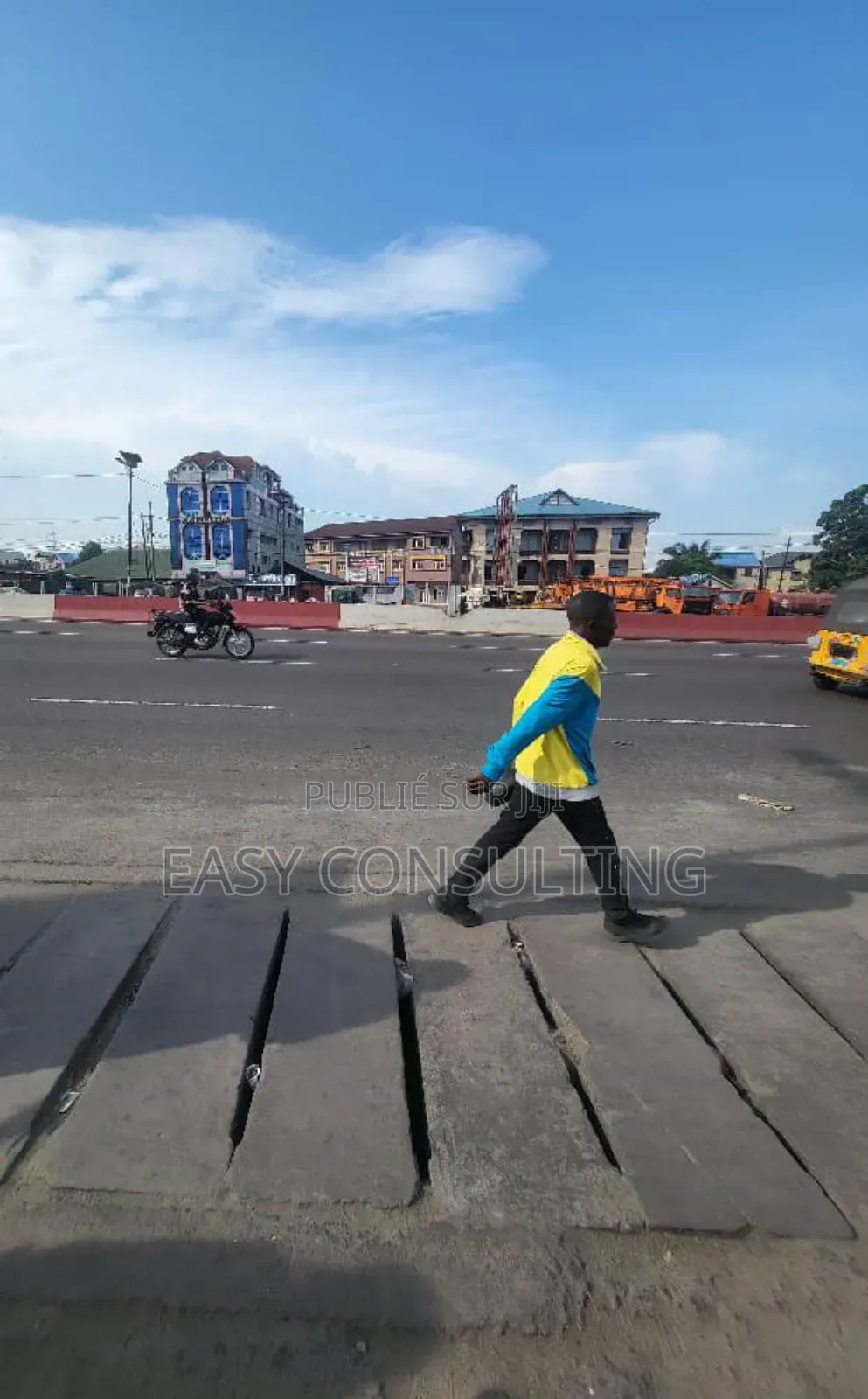 Grande Parcelle À Vendre À Matete Debonhomme – Boulevard Lumumba