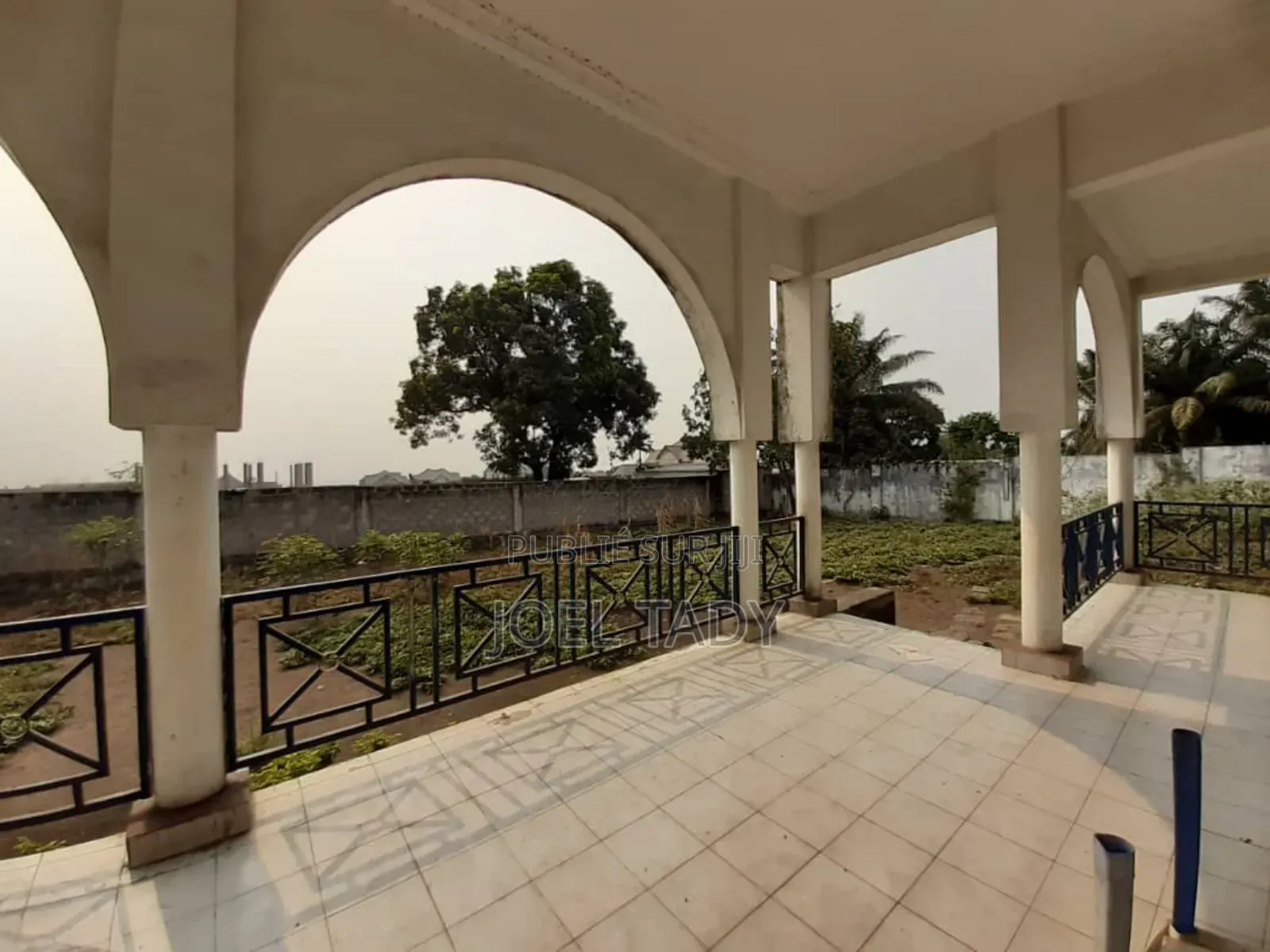 8chbre Villa dans Empire Supreme, Ngaliema à Vendre