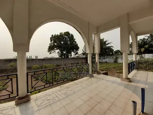8chbre Villa dans Empire Supreme, Ngaliema à Vendre