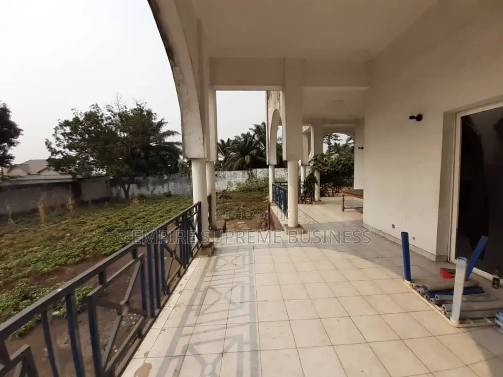 8chbre Villa dans Empire Supreme, Ngaliema à Vendre