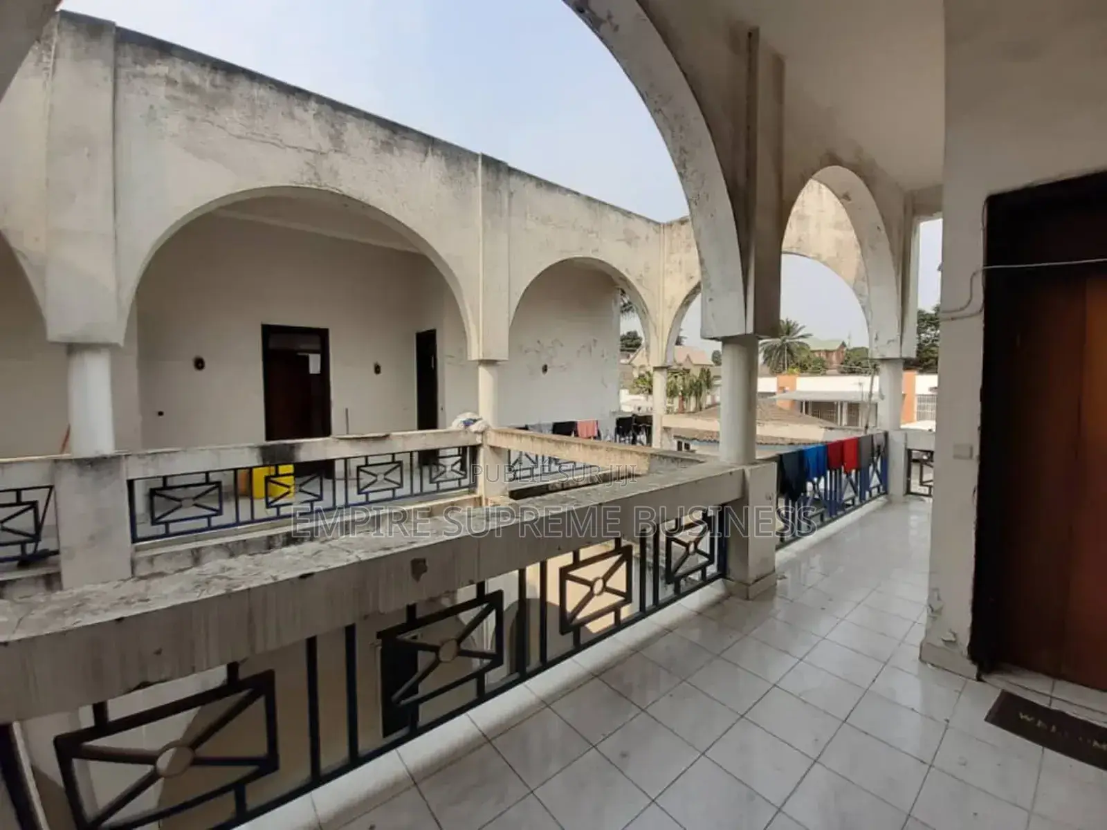 8chbre Villa dans Empire Supreme, Ngaliema à Vendre