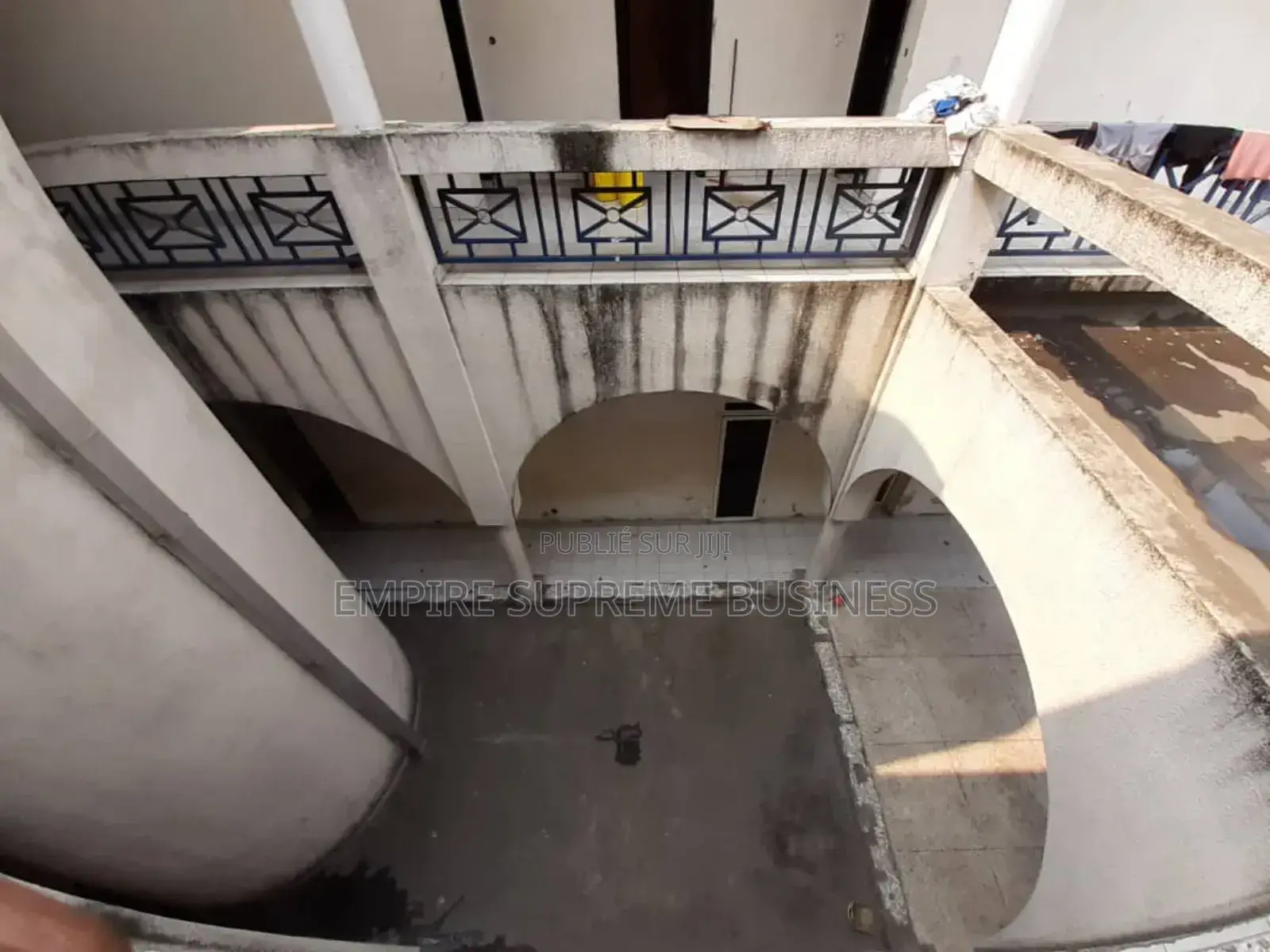 8chbre Villa dans Empire Supreme, Ngaliema à Vendre