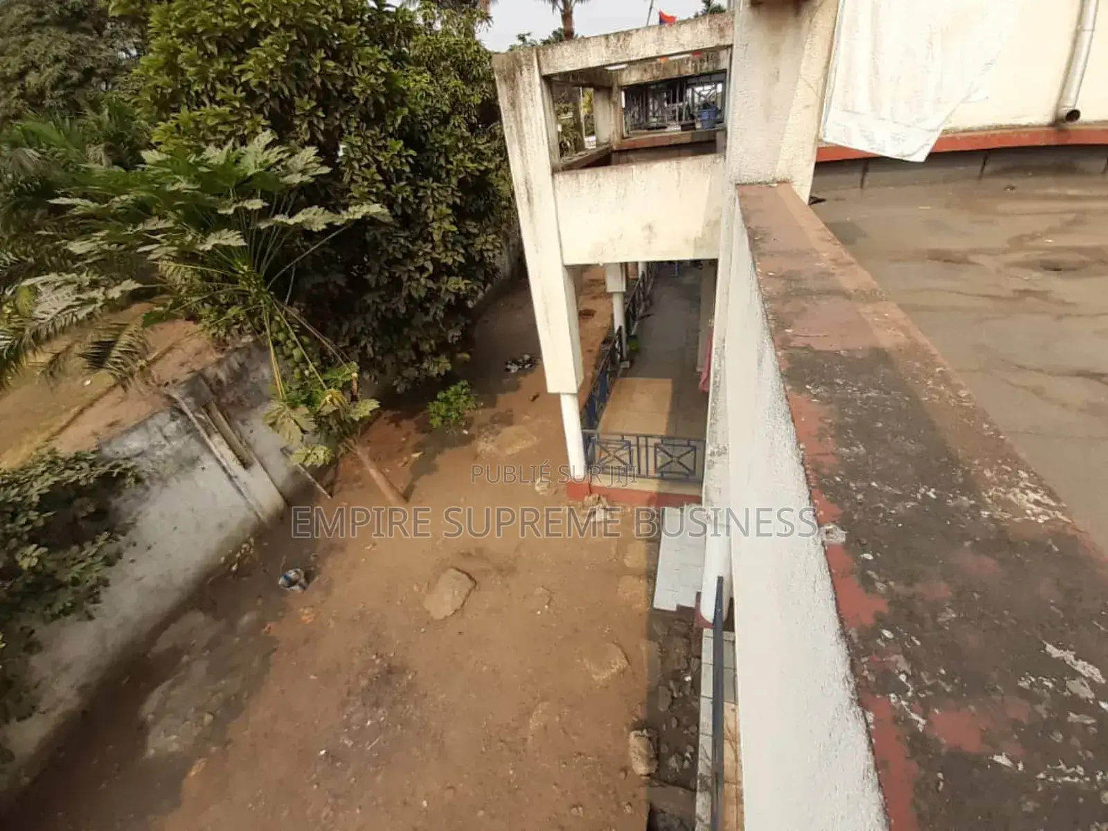 8chbre Villa dans Empire Supreme, Ngaliema à Vendre