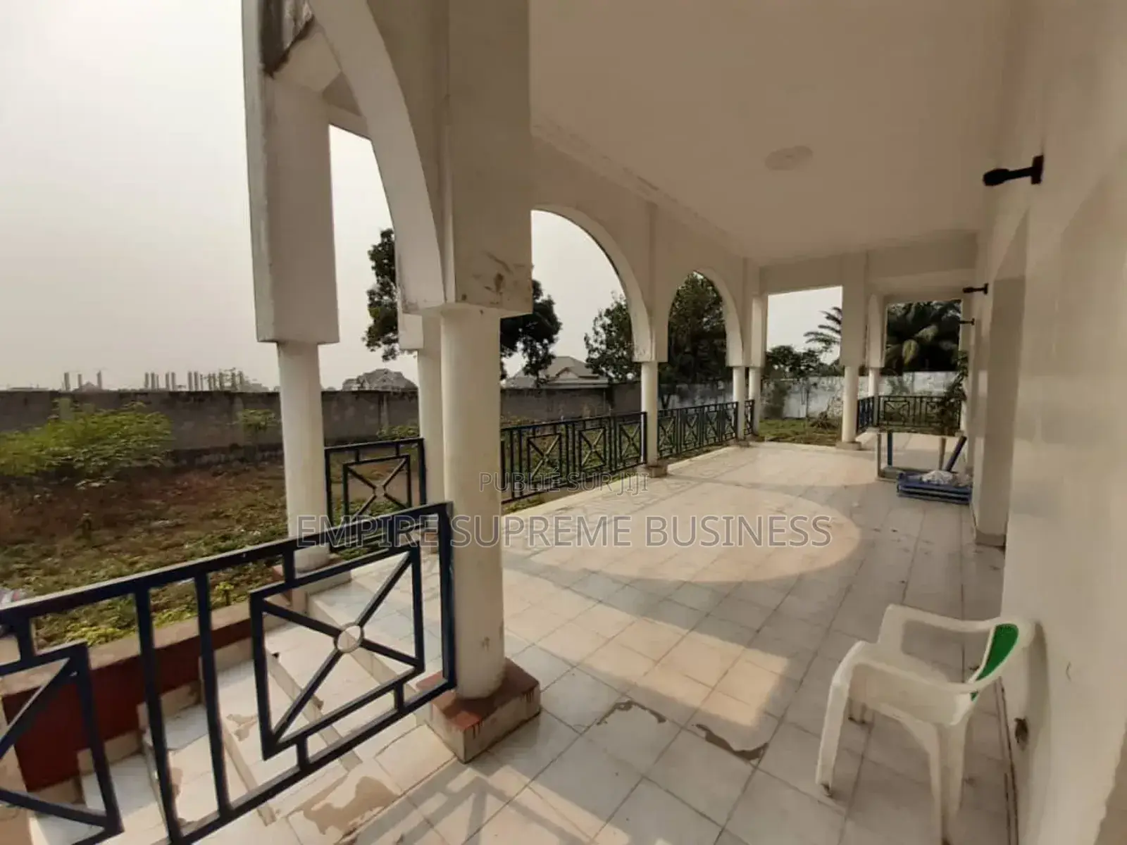 8chbre Villa dans Empire Supreme, Ngaliema à Vendre