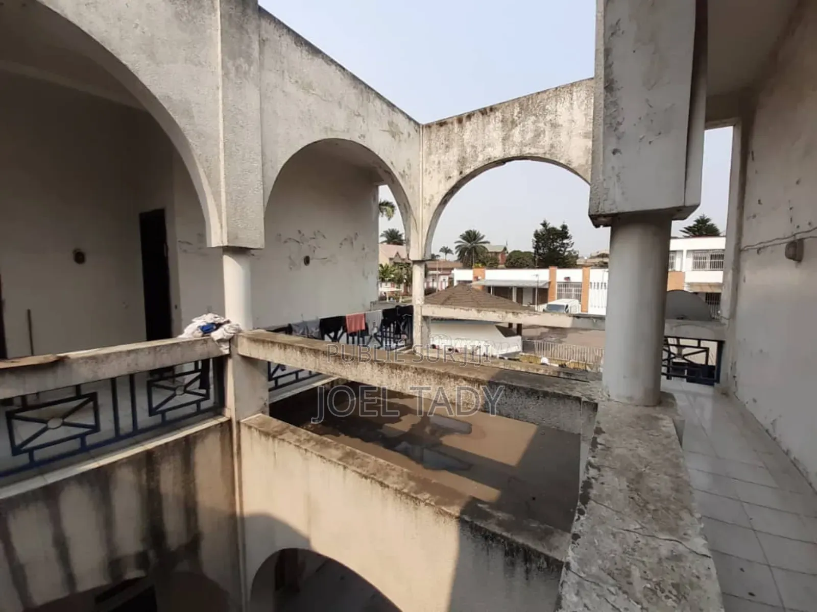 8chbre Villa dans Empire Supreme, Ngaliema à Vendre