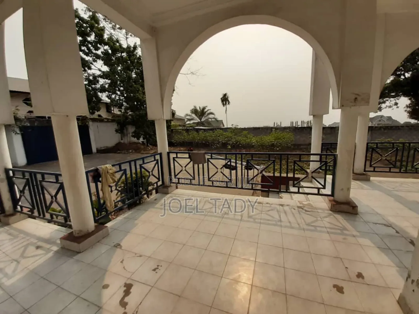 8chbre Villa dans Empire Supreme, Ngaliema à Vendre
