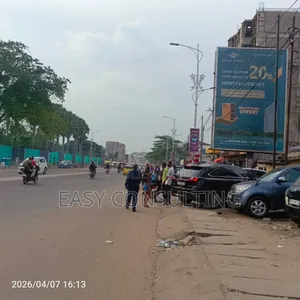 Parcelle À Vendre – Lingwala, Emplacement Stratégique Proche Macadam