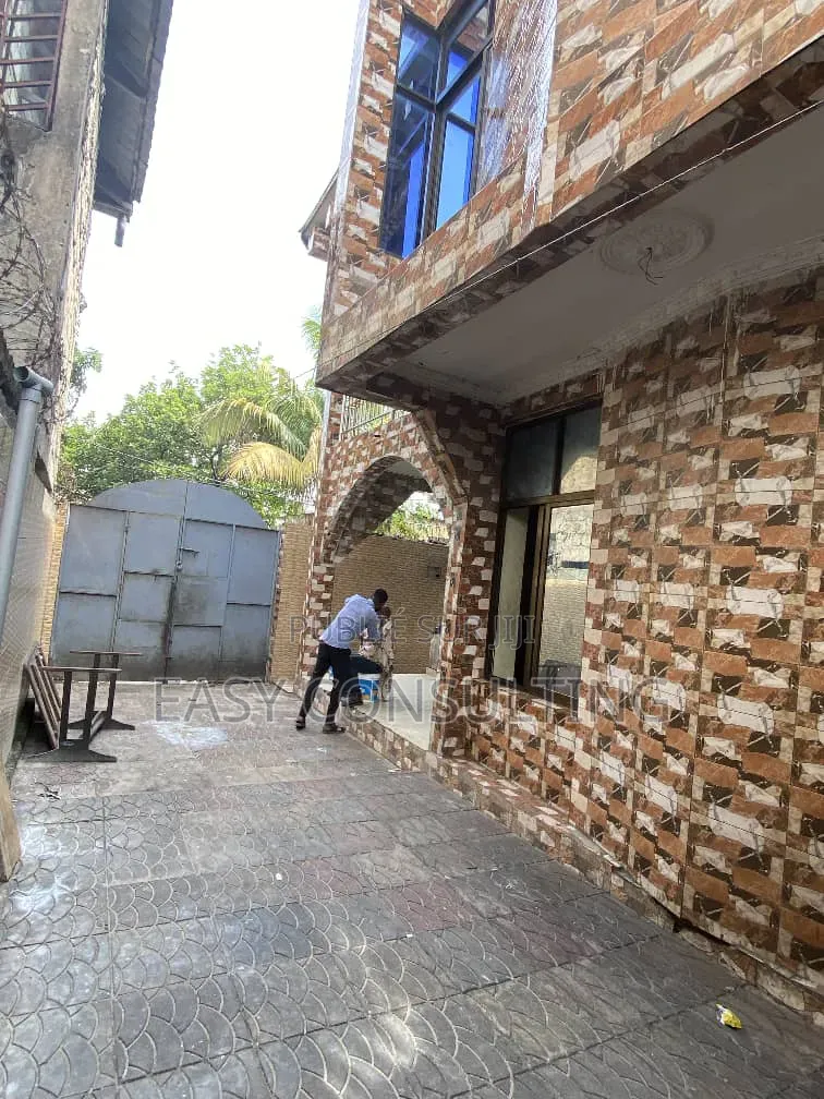 4chbre Villa dans Singa1, Matete à Vendre