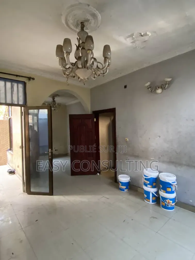 4chbre Villa dans Singa1, Matete à Vendre