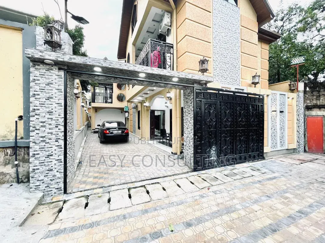 4chbre Villa dans Upn, Ngaliema à Vendre