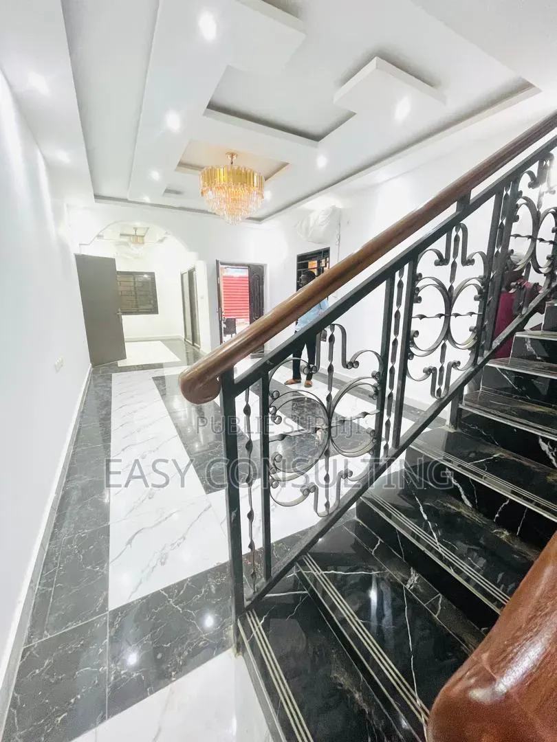 4chbre Villa dans Upn, Ngaliema à Vendre
