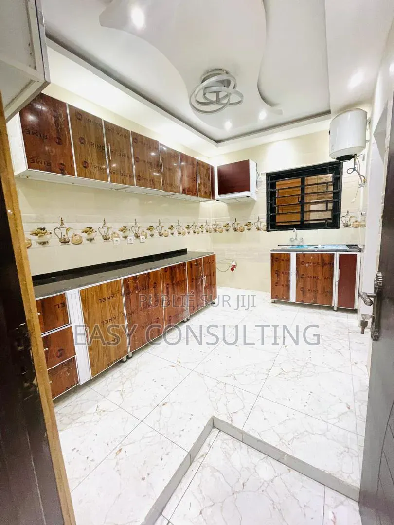 4chbre Villa dans Upn, Ngaliema à Vendre
