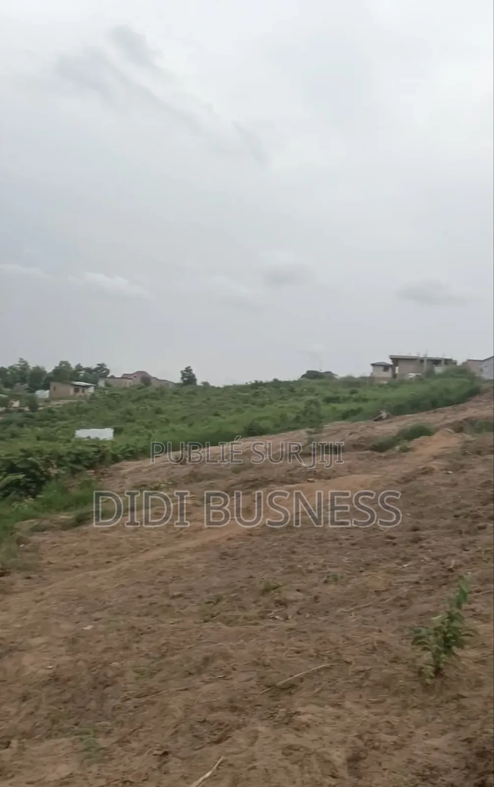 Vente D'un Terrain À Mont Ngafula Vers Cité Verte, Quartier Ce Beau