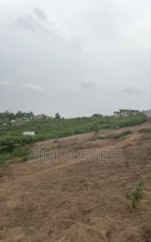 Vente D'un Terrain À Mont Ngafula Vers Cité Verte, Quartier Ce Beau