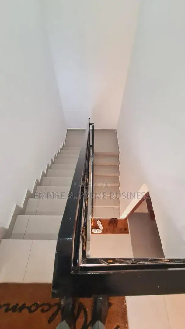3chbre Duplex dans Empire Supreme, Ngaliema à Vendre