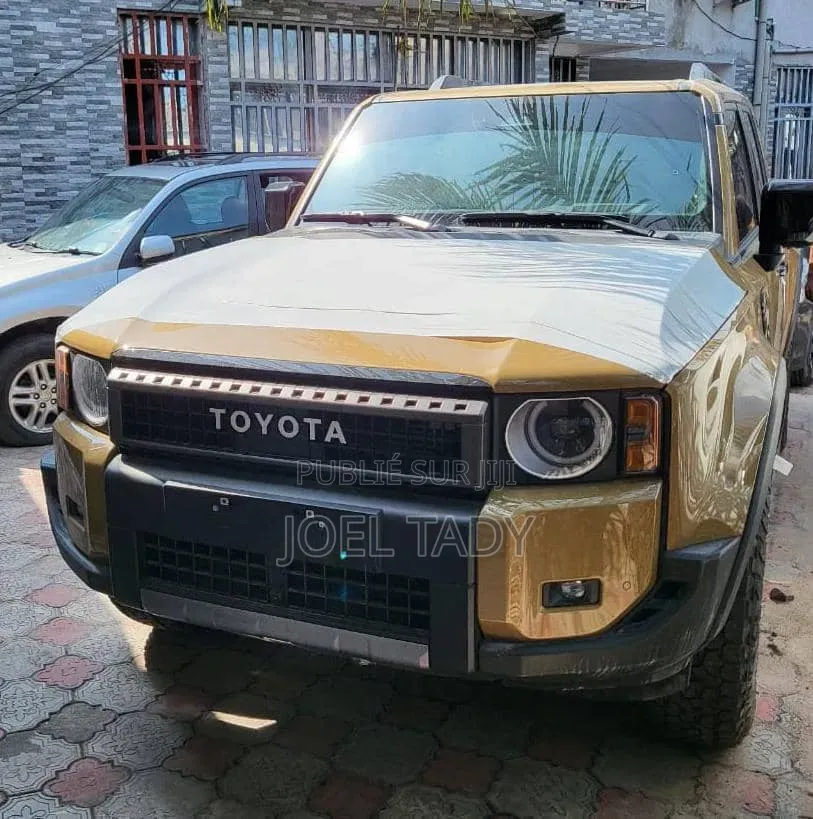 Nouveau Toyota Land Cruiser Prado 2025 Argenté