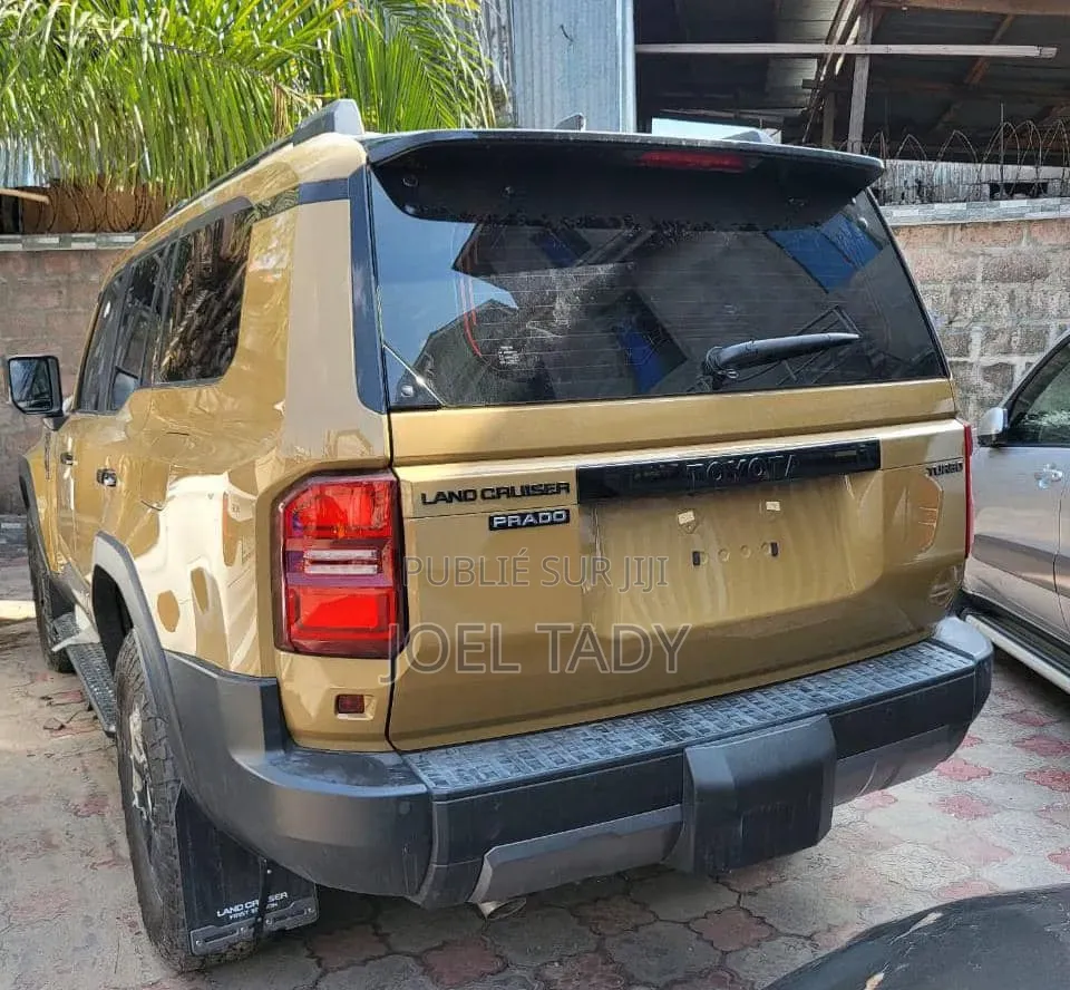 Nouveau Toyota Land Cruiser Prado 2025 Argenté