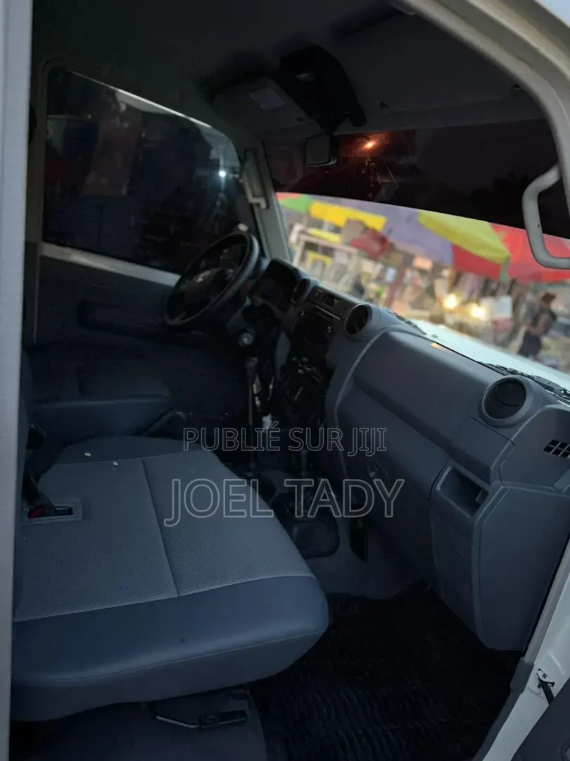 Toyota Land Cruiser 2024 Blanc