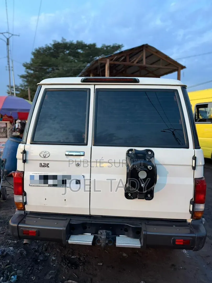 Toyota Land Cruiser 2024 Blanc