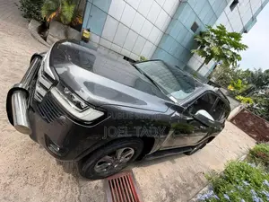 Toyota Land Cruiser Prado 2022 Gris
