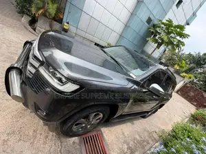 Toyota Land Cruiser Prado 2022 Gris