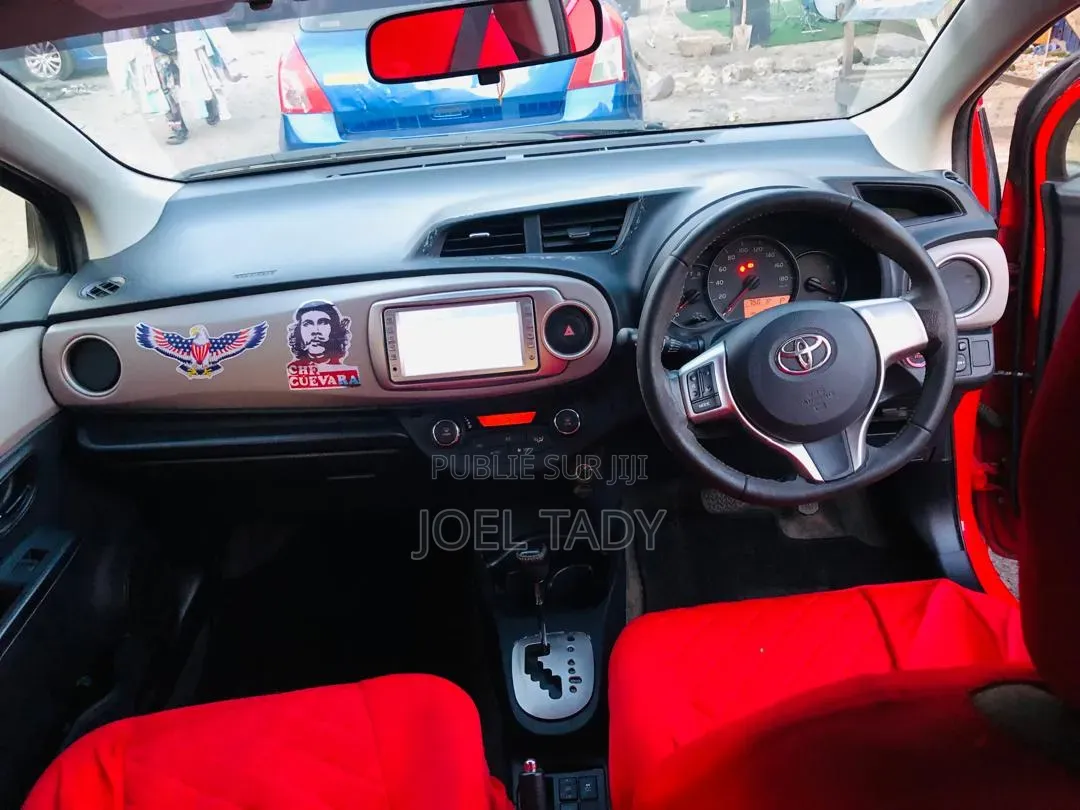 Toyota Vitz 2016 Rouge